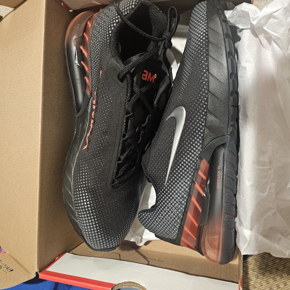 Size 10 - Nike Air Max Phoenix Black Red Metallic Silver